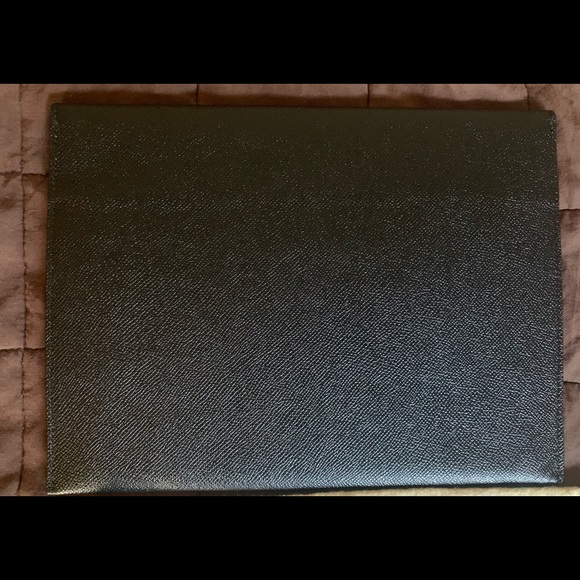 Burberry tablet sleeve - Picture 4 of 7